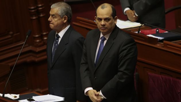 Luis Castilla desmintió al premier César Villanueva sobre posible aumento del salario mínimo. (Perú21)