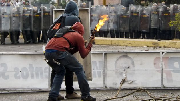 Venezuela: Gobierno eleva a 13 cifra de muertos en protestas. (AFP)