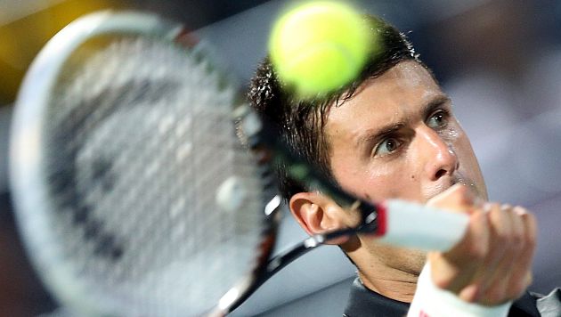 Novak Djokovic se mediría con Roger Federer en semifinales. (EFE)