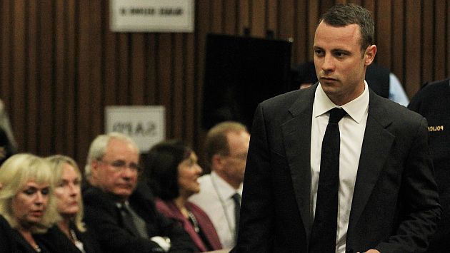 Oscar Pistorius se declara inocente en inicio de juicio por asesinato. (AP)