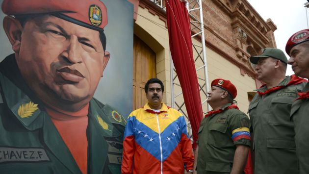 Venezolanos lo recuerdan mientras siguen las protestas. (AFP)