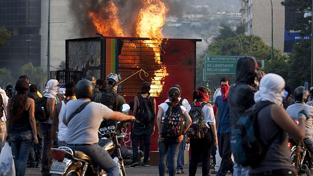 Protestas en Venezuela ya van dejando 21 muertos. (EFE)