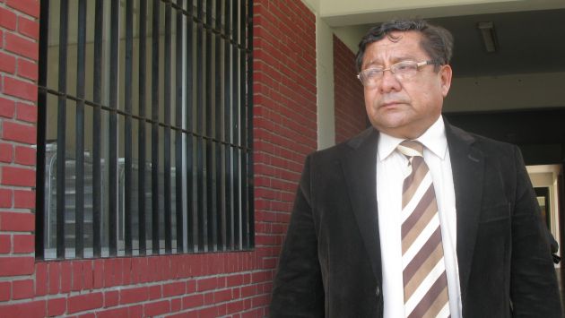Comisión de Educación acordó citar de grado fuerza a presidente de la ANR. (Perú21)