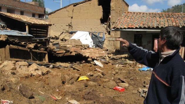 Junín: Deslizamiento de lodo y piedras colapsa unas 20 viviendas en Satipo. (Andina)