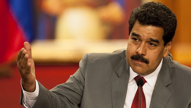 Nicolás Maduro amenaza a aerolíneas que reduzcan vuelos a Caracas. (EFE)