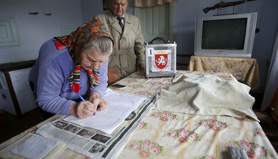 Crimea inicia este domingo con amplio despliegue de observadores internacionales el referendo donde se decidirá su anexión a la Federación rusa. (Reuters)