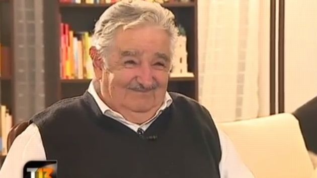 José Mujica piropeó a periodista. (YouTube)