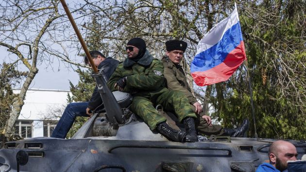 Crimea: Tropas rusas toman control de base naval de Ucrania. (AP)