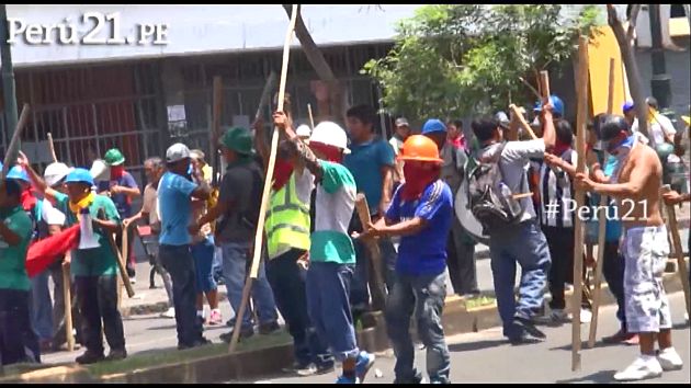 Mineros se enfrentaron a la Policía. (Perú21)