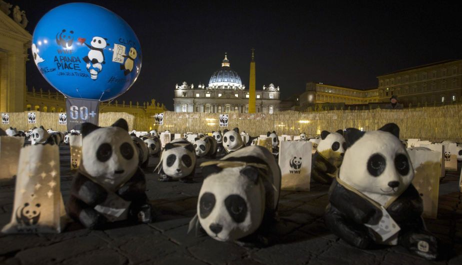 Ositos símbolo de la WWF inundaron el Vaticano. (EFE)