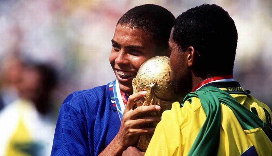Ronaldo - EE.UU. 94. Brasil se alzó con la copa del mundial de Estados Unidos 1994 con un equipo muy sólido. Pero, dentro de la nómina también estuvo un joven Ronaldo. (sportal.bg)