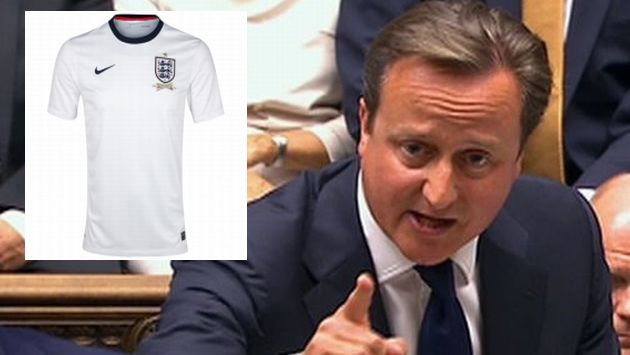 David Cameron criticó precio de camiseta de la selección inglesa. (Reuters)