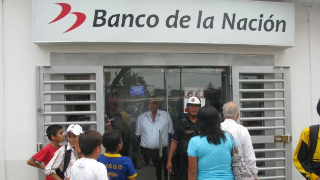 Hombre se dispara frente a Banco de la Nación. (Perú21/Referencial)