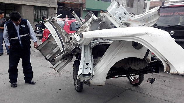 Arequipa: Policía allana taller en el que ‘descuartizaban’ vehículos. (USI)