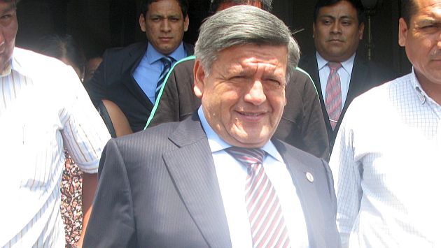 César Acuña es llamado traidor por sus militantes. (Mayra Florián/Perú21)
