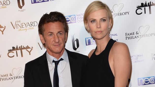 Sean Penn dirigirá a su novia Charlize Theron. (AFP)