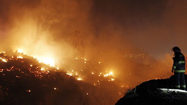 Chile: Apagar incendio en Valparaíso podría demorar 20 días. (Reuters)