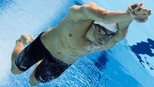 Michael Phelps sorprende con su vuelta a la piscina. (AFP)