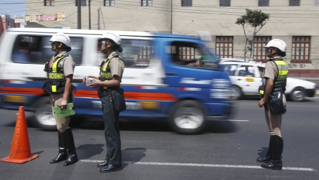 Policía aseguró que continuará con los operativos para detectar malos conductores. (Martín Pauca)