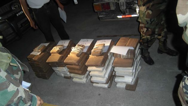 Policía incauta 442 kilos de droga en embarcación fluvial en Satipo. (Difusión)