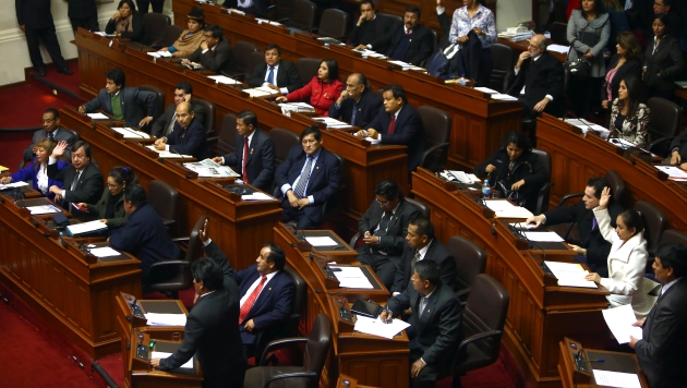 Según la ONPE, 23 representantes del partido gobernante no han cumplido con presentar el registro de financistas. (Rafael Cornejo)