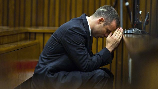 Oscar Pistorius habría tomado clases para llorar y vomitar en el juicio 