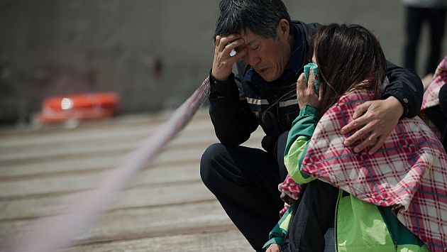 Corea del Sur: Choi, el alumno que avisó de naufragio y aún no es rescatado. (AFP)