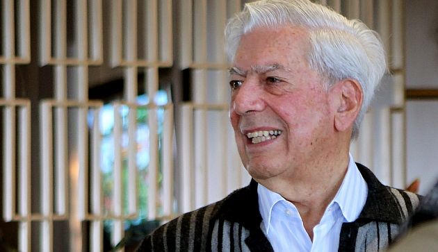 Vargas Llosa será una de las principales figuras de la Feria del Libro en Bogotá. (EFE)