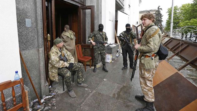 Ucrania: Gobierno de Kiev admite la pérdida de control en oriente. (Reuters)