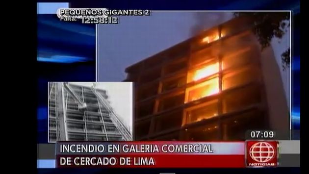 Centro de Lima: Incendio arrasa almacén en galería comercial. (Captura de TV)