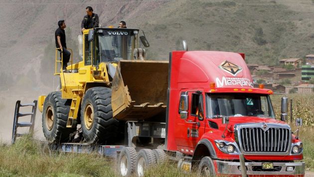 Cusco: Incautan maquinaria pesada usada por la minería ilegal. (Andina)