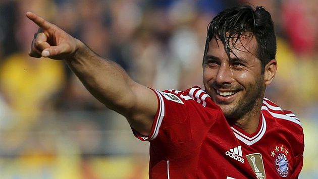Claudio Pizarro se quedaría un año más en el Bayern Munich. (Reuters)