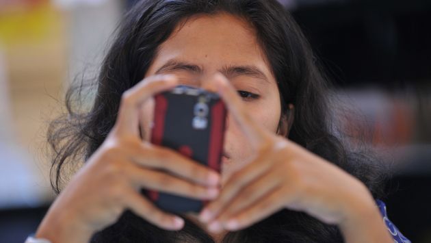 Los teléfonos móviles son peligrosos, de acuerdo a nuevo estudio. (AFP)