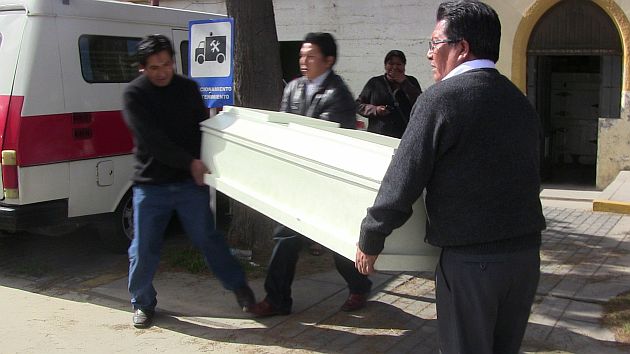 Este jueves fueron enterrados los restos de Javier Fuentes Sirata en Aequipa. (USI)