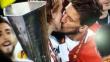 Iván Rakitic y Daniel Carriço explican beso apasionado en la Europa League