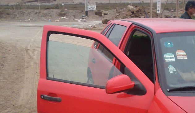 Este el auto wolsvagen de la empresaria asesinada que se dirigía a su casa de playa. (Difusión)