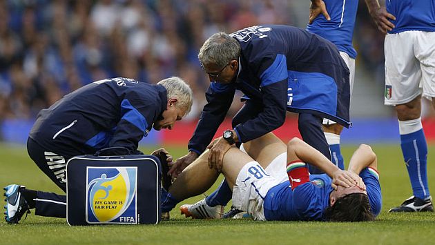 Brasil 2014: Riccardo Montolivo se perdería el mundial tras grave lesión. (AP)