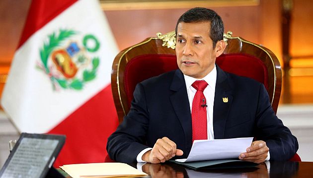 Ollanta Humala dio una entrevista anoche en su despacho de Palacio de Gobierno. (Andina)