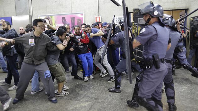 Brasil: Gresca en segundo día de huelga de metro en Sao Paulo. (AP)