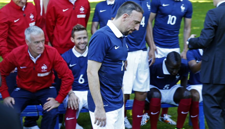Franck Ribéry (Francia) quedó fuera por una lesión en la espalda que lo ha venido molestando desde finales del mes pasado. Su precio es de 42 millones de euros. (Reuters)