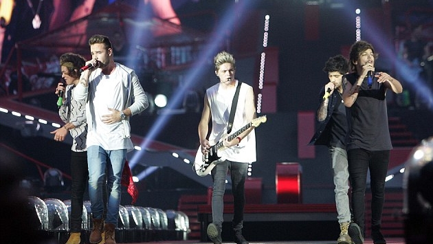 Reaparecen en los escenarios. (One Direction)
