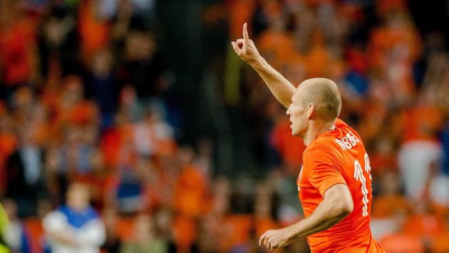 Holanda jugará con cinco defensas frente a España. (EFE)