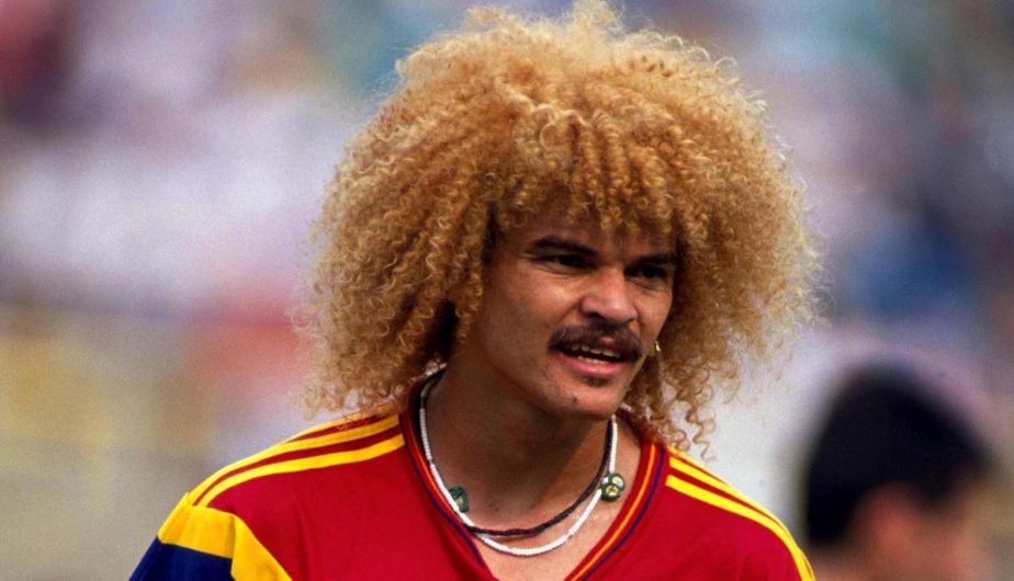 El colombiano Carlos Valderrama sorprendió al mundo con su peinado.