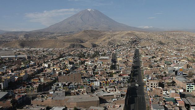 Arequipa: Invasiones ponen en riesgo a pobladores que viven cerca del Misti. (Heiner Aparicio)