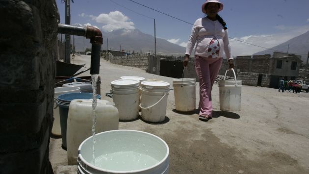 Alza de la tarifa del agua afectaría a 44% de la población de Arequipa. (Perú21)
