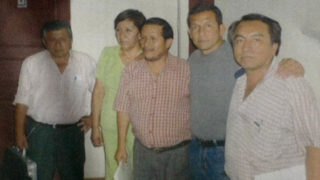 JUNTOS. Humala con mineros informales Medina, Vilca, Valdivia y Chanduví en el local nacionalista. (Reproducción)