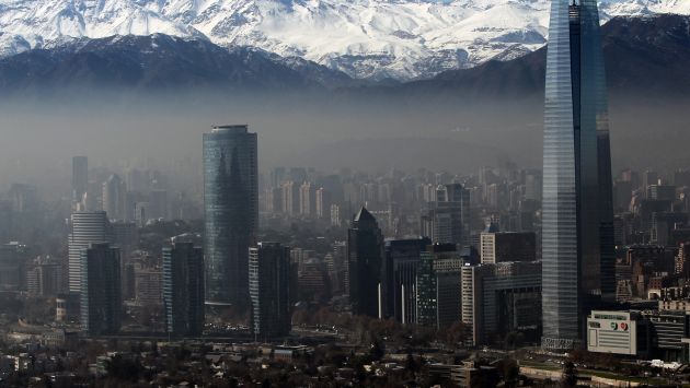 Santiago está considerada la segunda urbe más contaminada de América Latina. (EFE)