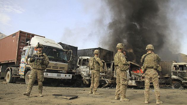 Talibanes atacan base aérea de la OTAN en este de Afganistán. (EFE)