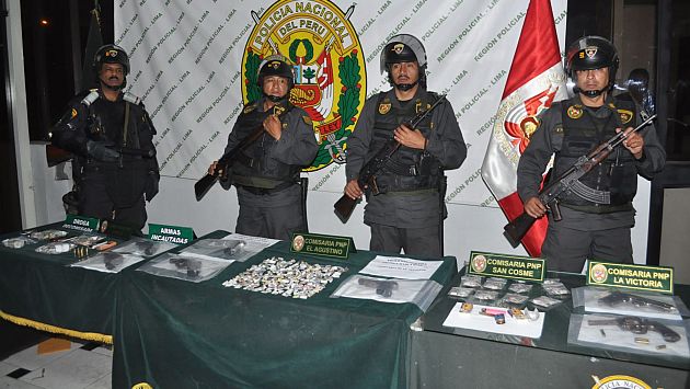 Policía desarticula cuatro bandas delictivas y decomisó cientos de envoltorios de droga y cuatro armas de fuego en La Victoria y El Agustino. (Andina)