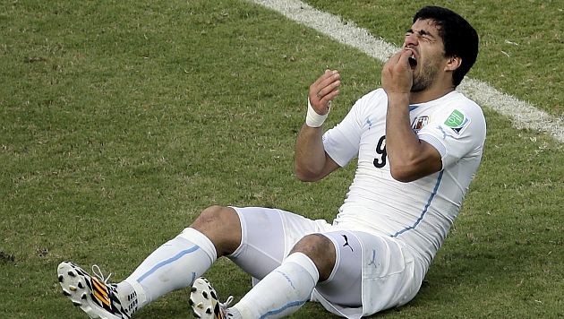 Psicólogos dicen que Suárez desquitó su frustración y su enojo. (AP)